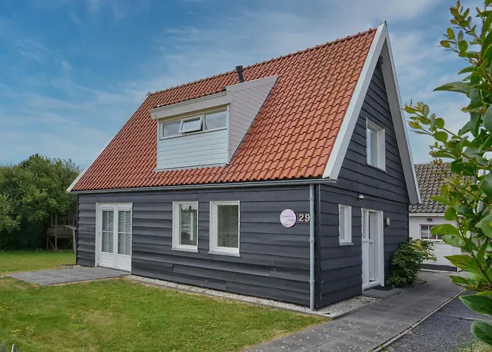 Strandvilla Roots